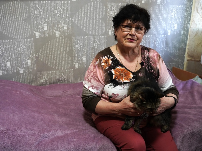 A woman in the collective site.