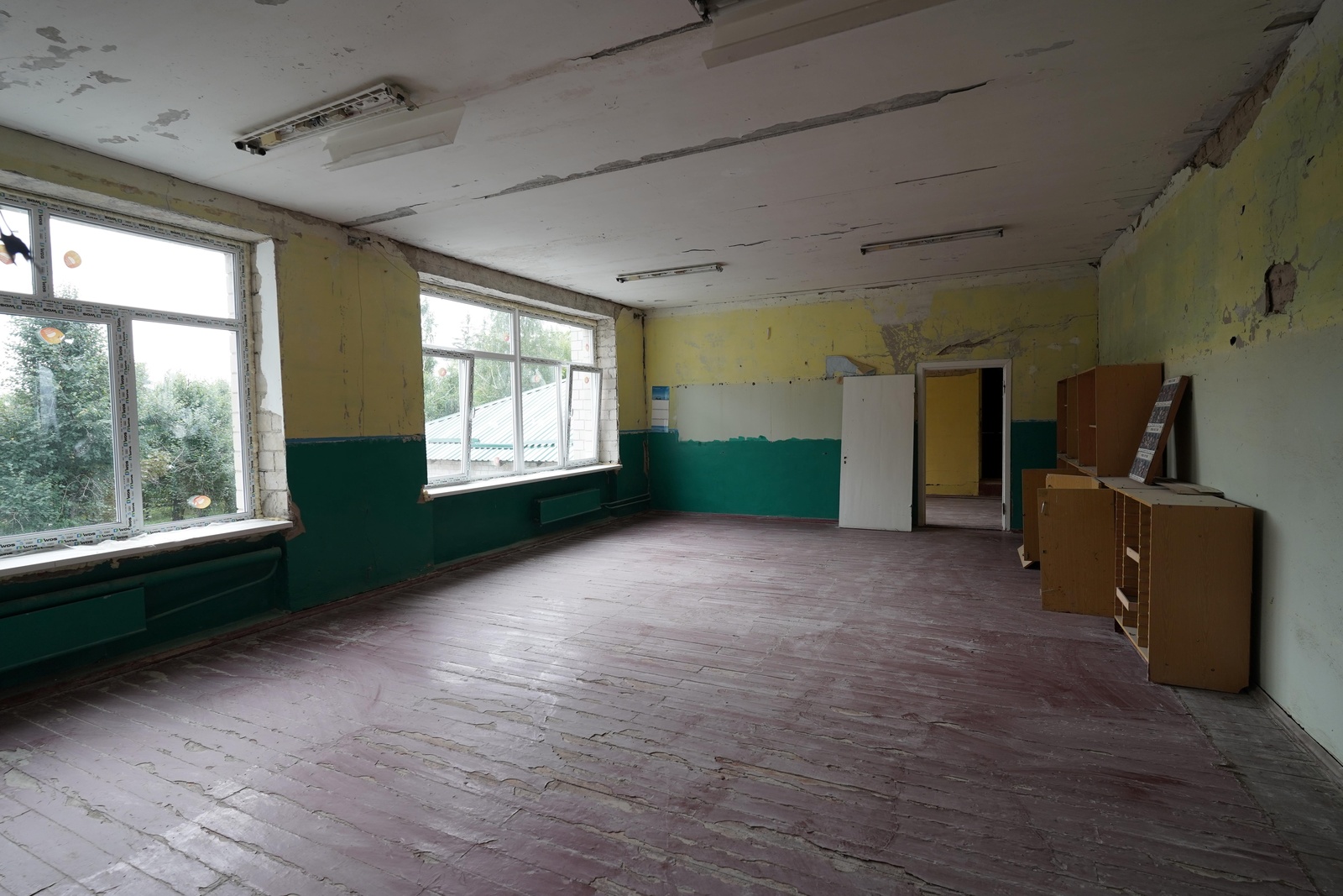 Internal repairs of the lyceum