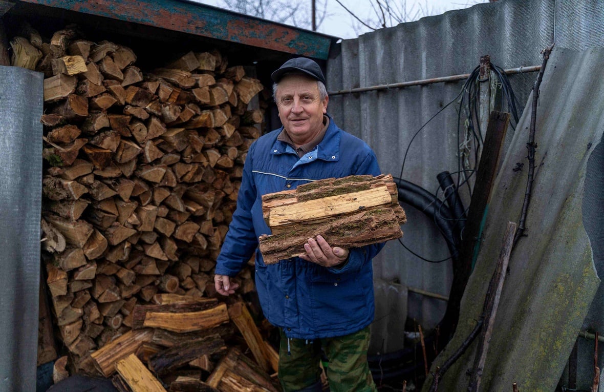 Fedir received winter cash assistance from UNHCR and purchased enough wood for winter. 
