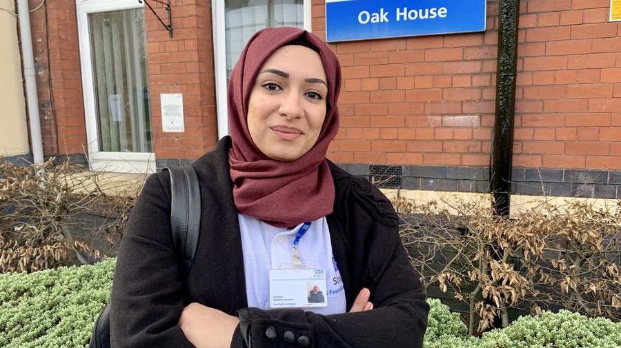 United Kingdom. Refugee healthcare volunteer