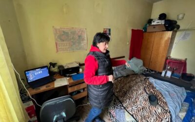 Українська волонтерка мобілізує село, щоб прийняти переселенців