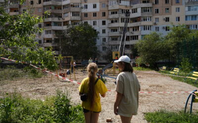 УВКБ ООН та місцеві партнери підтримують громади Одеси, які постраждали від війни в Україні.