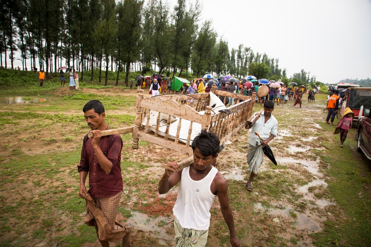 Bangladesh: Boat capsizes killing at least 4 Rohingya refugees