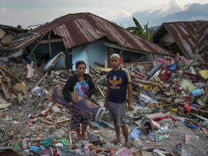 Indonesia. Struggling to survive in the aftermath of an earthquake