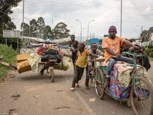 Uganda. Some families who fled clashes return home to DRC from Uganda
