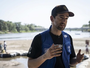 El actor y productor mexicano Luis Gerardo Méndez inició su colaboración con ACNUR en 2020.