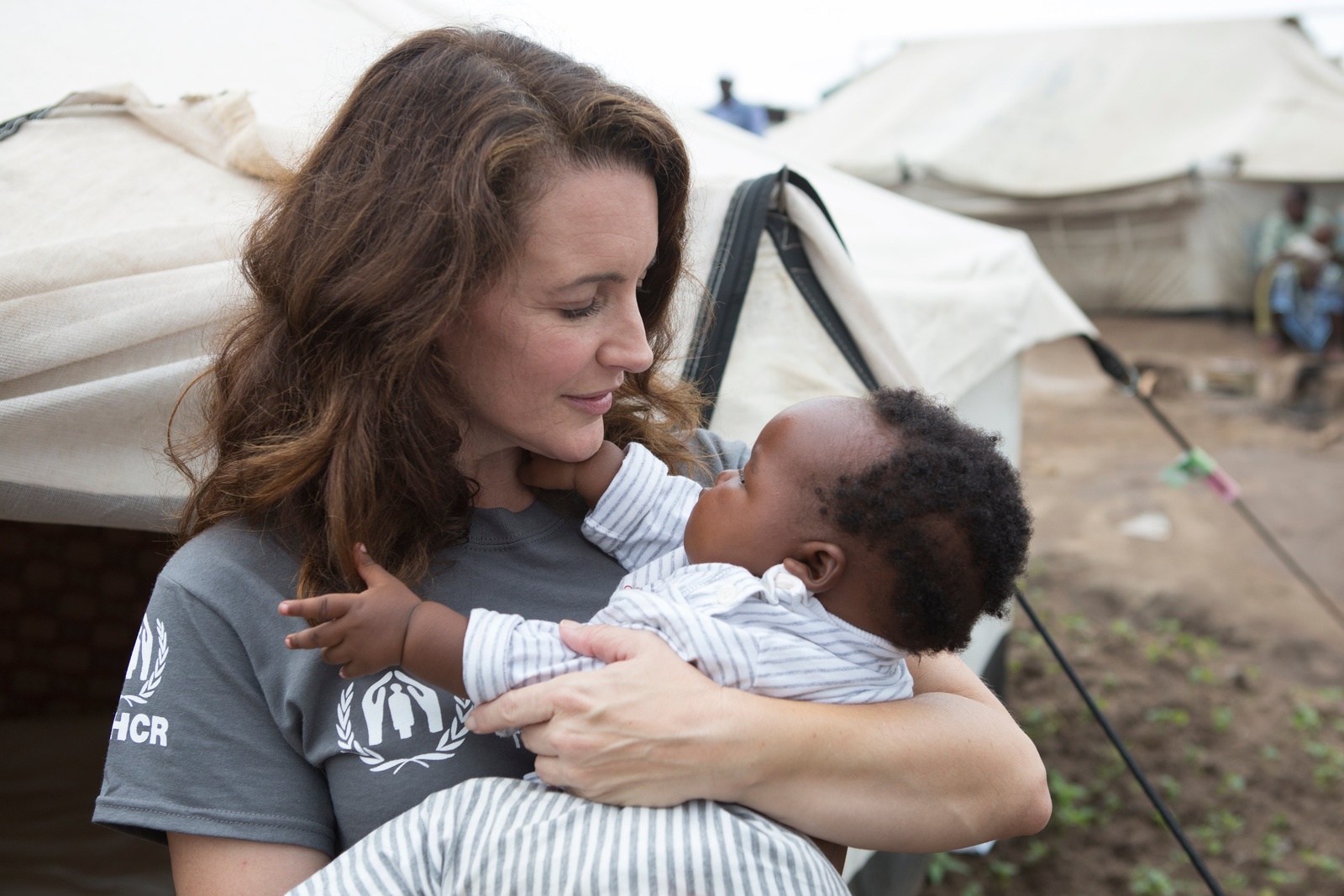 Rwanda. UNHCR Goodwill Ambassador Kristin Davis visits refugees