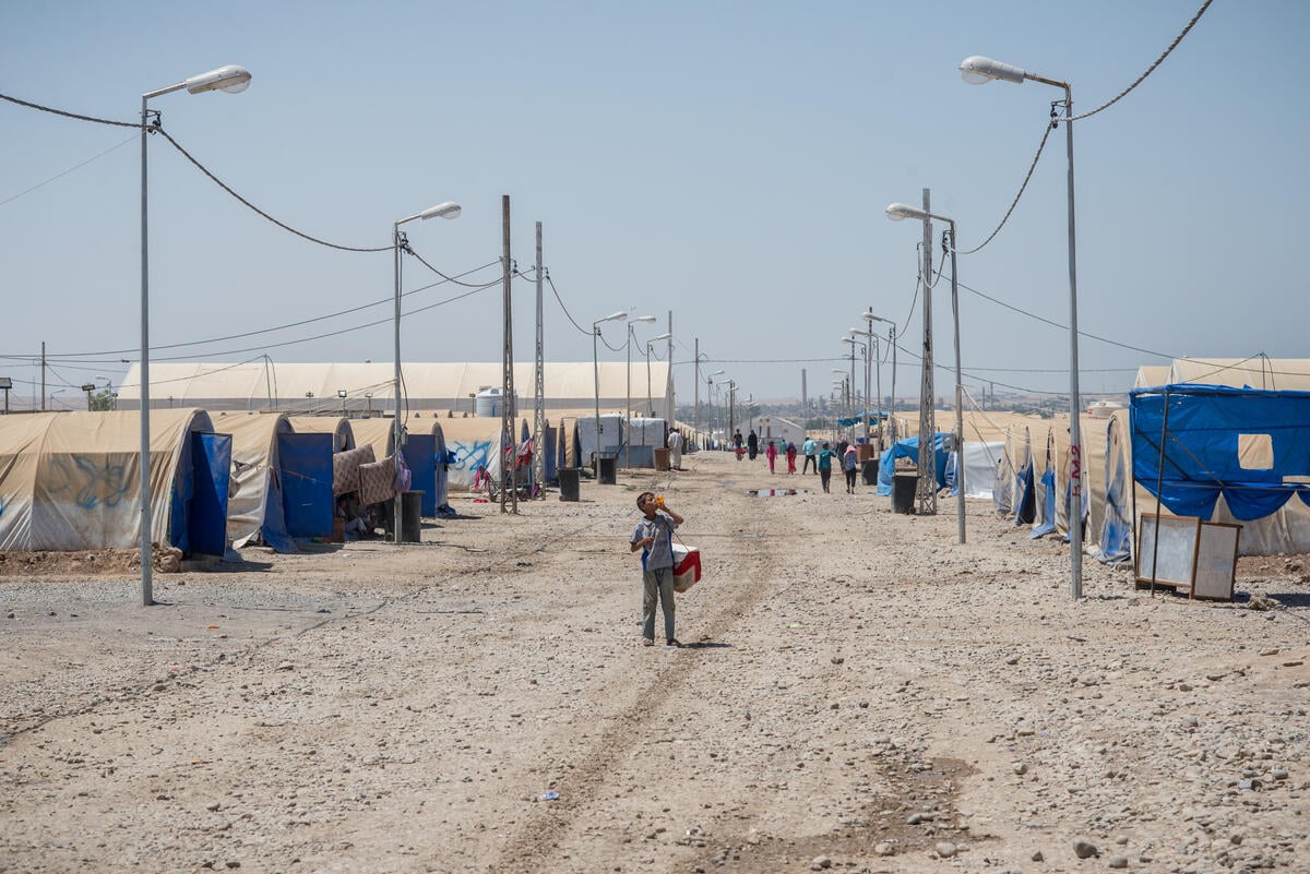 Iraq. People fleeing fighting in northern Iraq.