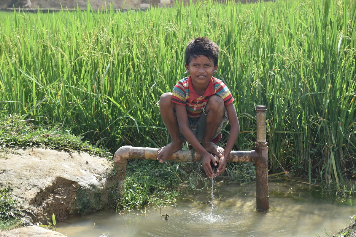 Bangladesh. Rohingya children in Chakmakul refugee camp