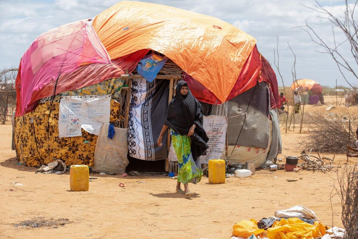 Khadija, de 36 años y madre de ocho hijos, llegó a Dadaab en octubre después de verse forzada a cerrar su negocio en Somalia debido a la sequía.
