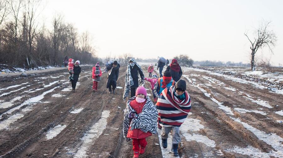 Serbia. Refugees experience freezing temperatures in Balkans