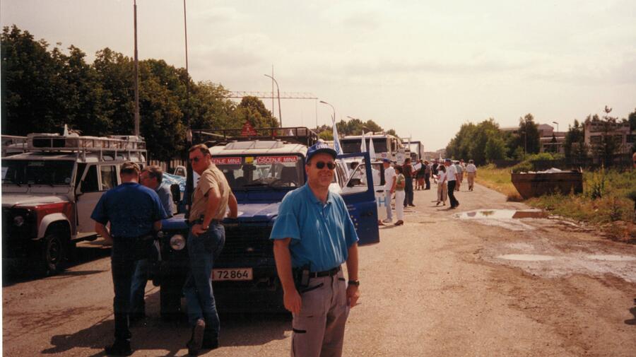 Harry Leefe worked for UNHCR for 25 years after joining in 1993. His work took him to Geneva, Bosnia, Kosovo, Uganda and Chad among other countries.