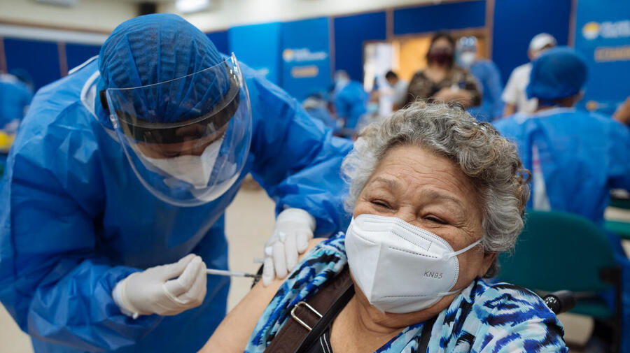 Ecuador. Venezuelan refugee and migrant elders get the Covid-19 vaccine with UNHCR support