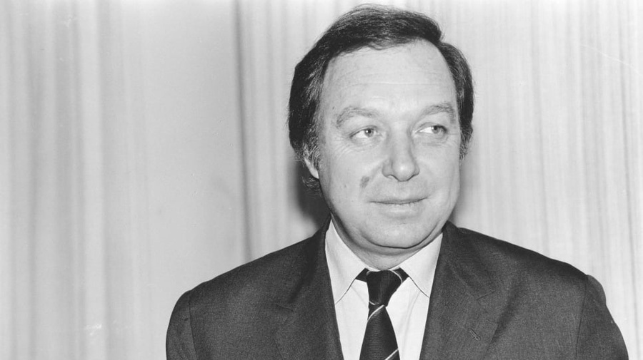 Mr. Jean-Pierre Hocké, United Nations High Commissioner for Refugees (1986-1989). 