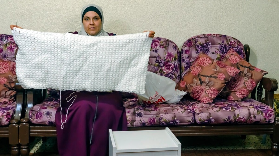 Jordan. Handicraft skills help Syrian refugee provide for her family