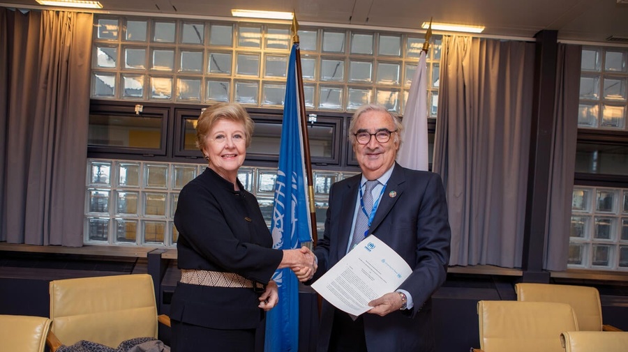 Switzerland. UNHCR AHC Triggs sgns MOU with University of Peace