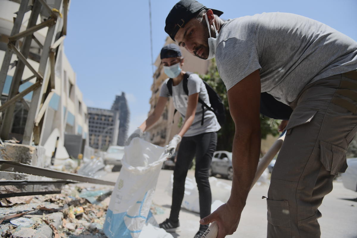 Lebanon. UN volunteers begin clear-up after explosion that devastated Beirut