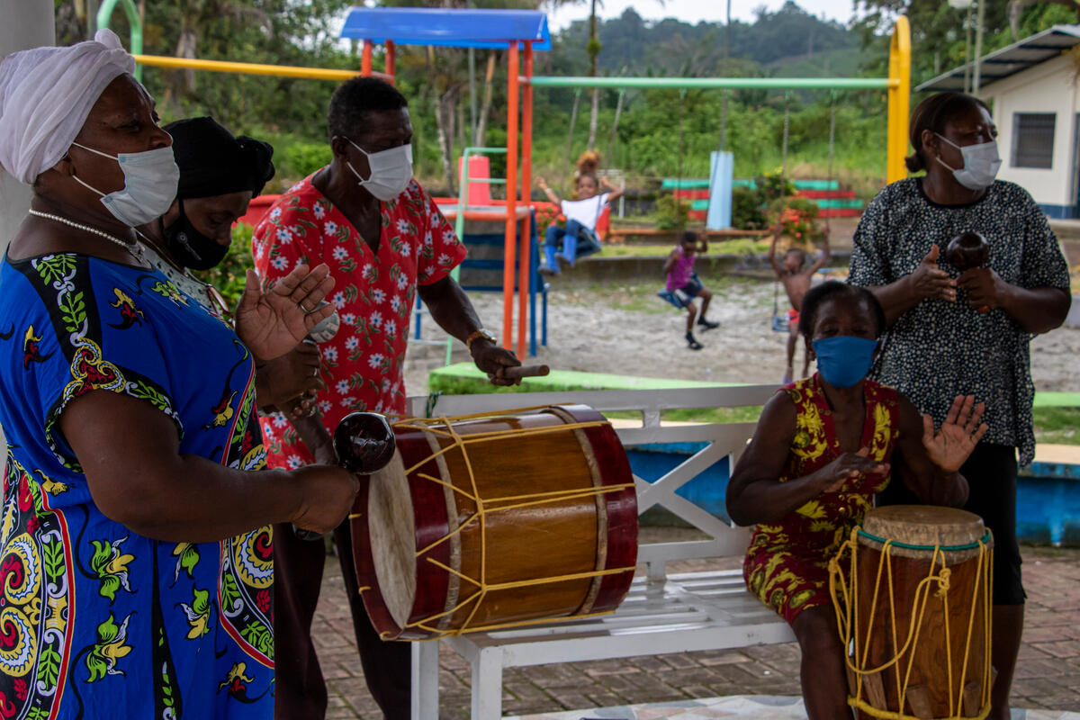 Ecuador. Group of Afro-descendant women promotes integration of refugees and fight gender violence through traditional music.