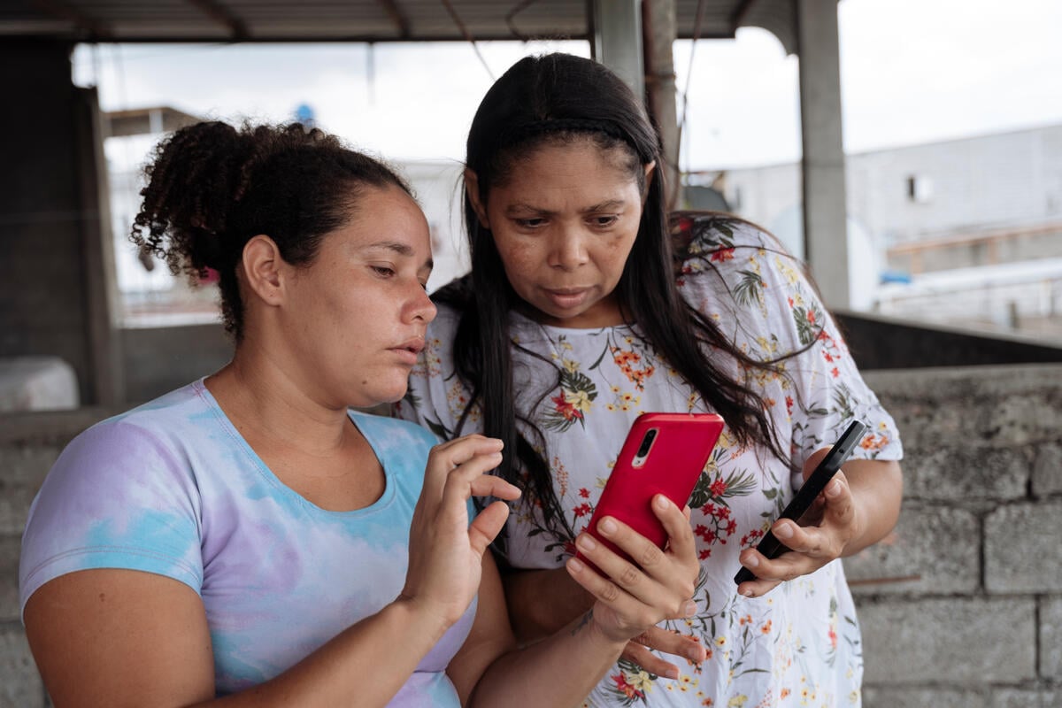 Ecuador. Venezuelan woman steps in to bridge digital gap in Ecuadorian neighbourhood