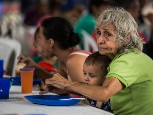 Colombia. Venezuelans risk life and limb to seek help in Colombia