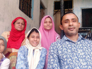 India. Refugees struggle to feed families during COVID-19