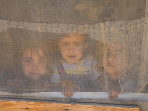 Lebanon. Grandi visits Syrian families struggling amid COVID-19 lockdown