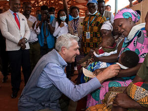 Tanzania. High Commissioner visits refugees at Nyarugusu camp in Kigoma
