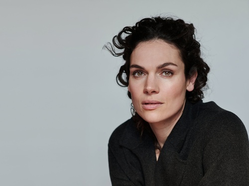 Anna Drijver