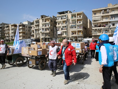 Syria/ IDPs/ UNHCR staff and Syrian Arab Red Crescent (SARC) aid workers