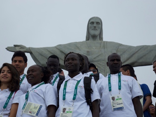 Refugee Olympic Team Visit Rio Monument
