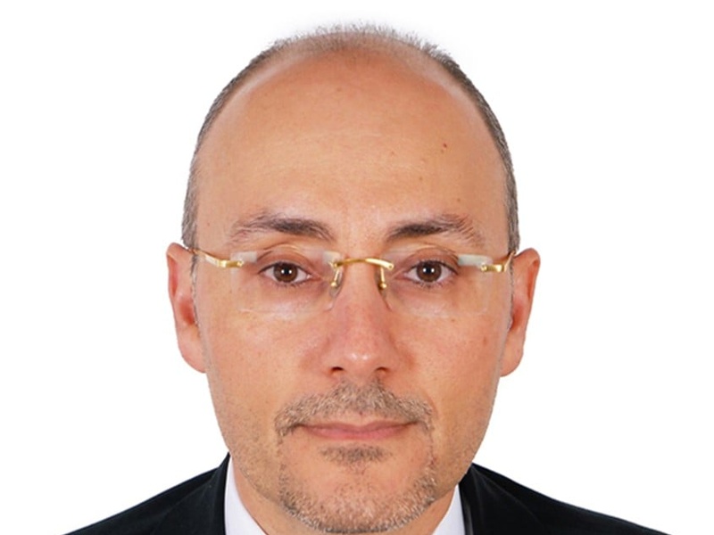 Portrait of Dr. Wael Abdulrahman Al Mahmeed