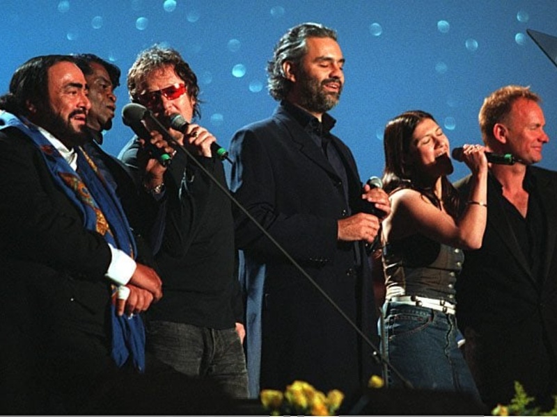 Italy / Pavarotti and friends / Italian tenor Luciano Pavarotti dedicated his annual charity concert in Modena, Italy, this year to Angolan refugee children.