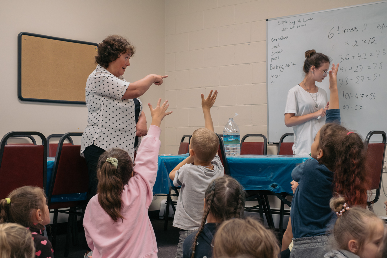 Victoria Faykin, Vice President at KleinLife, engaging with Ukrainian refugee children who are part of the community center’s summer program.