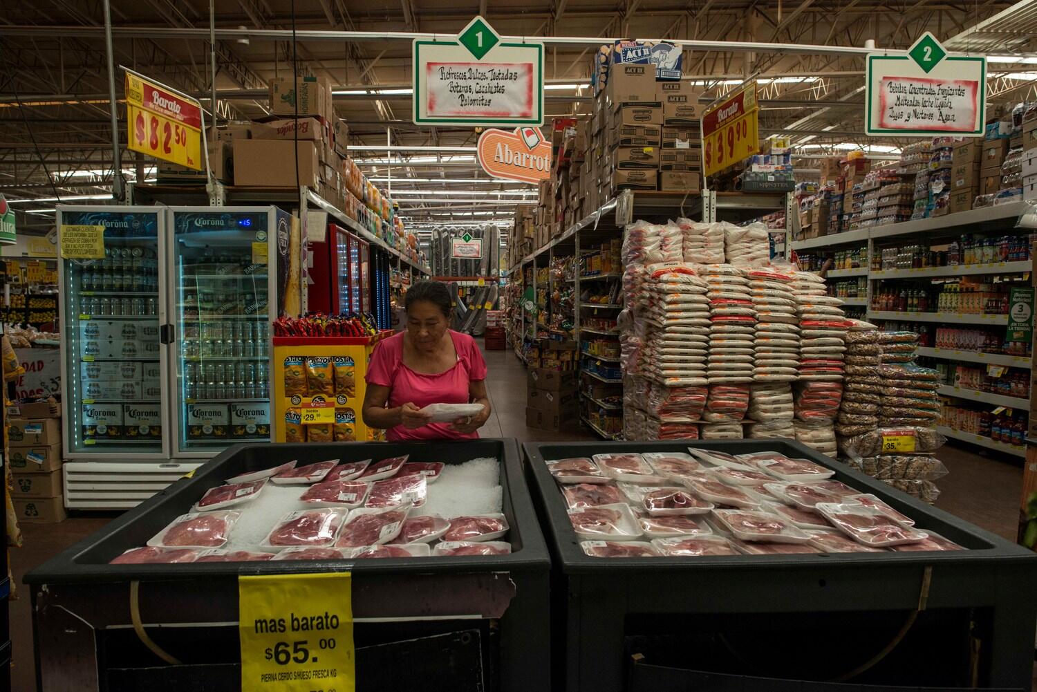 Elder woman escaped from violence of El Salvador, feels happy in her new life in Chiapas, Mexico.
