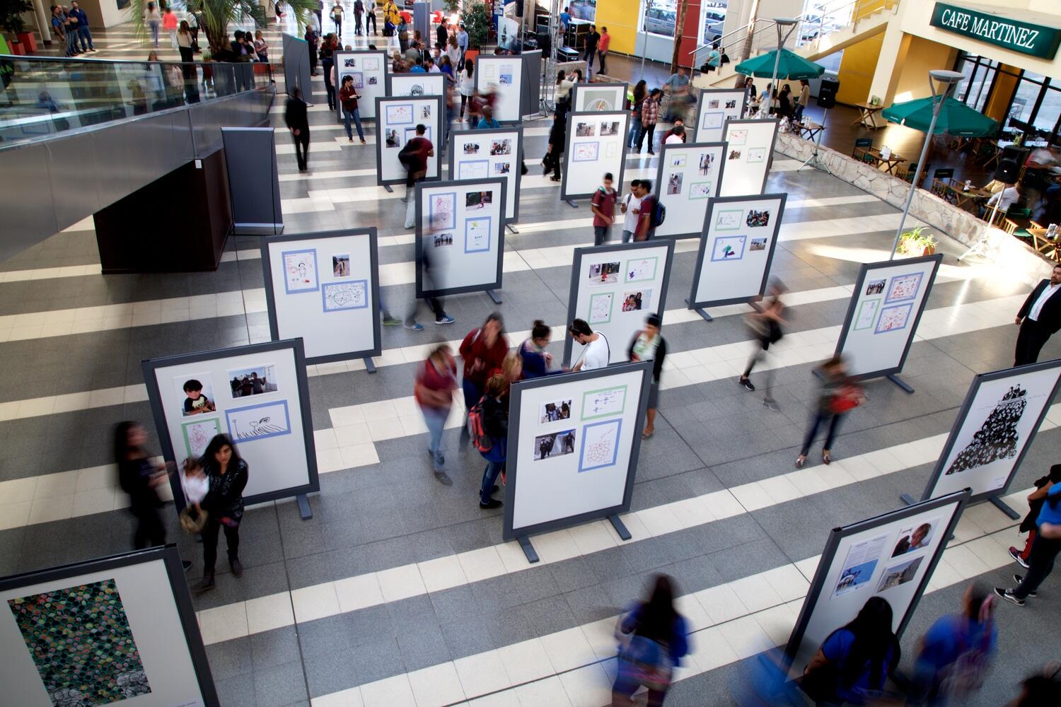 Argentina. Syrian couple receive local support in their new town
