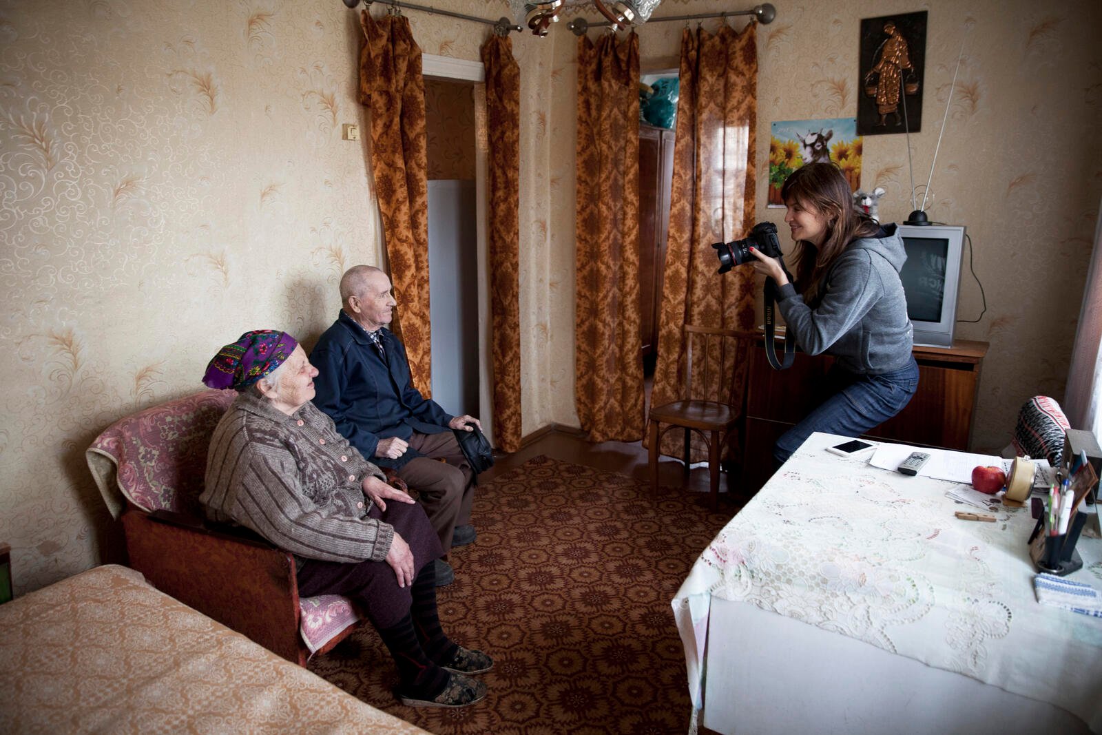 UNHCR High Profile Supporter Helena Christensen visits IDPs in Ukraine