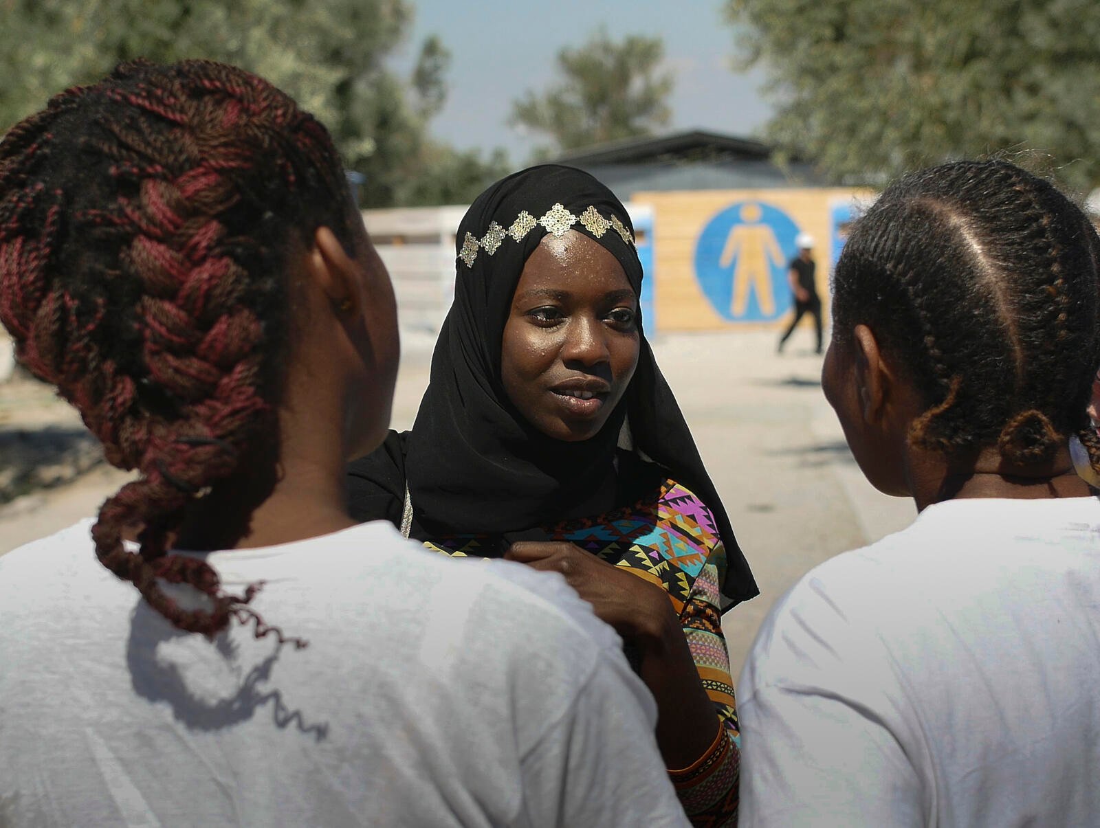 UNHCR High Profile Supporter Emi Mahmoud visits refugees in Greece