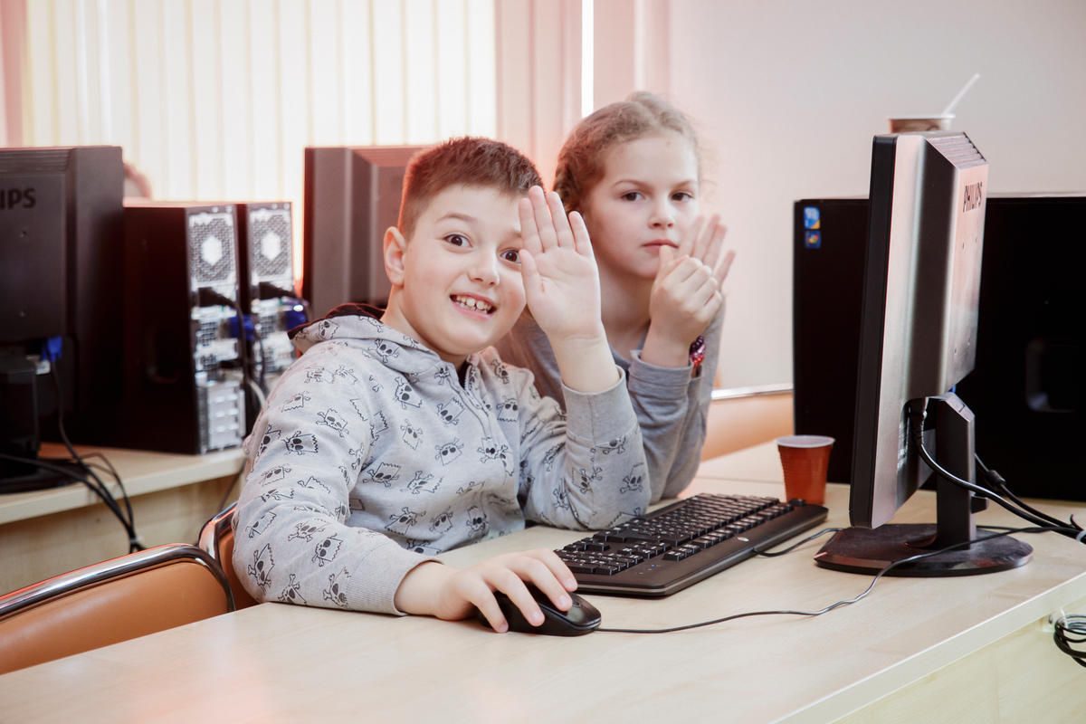 Belarus. Coding classes for kids at innovative refugee tech project