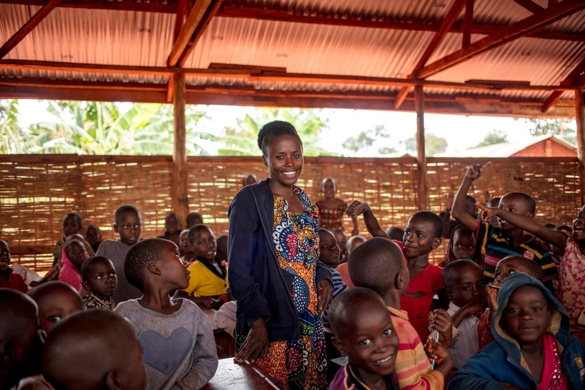 Tanzania. Burundian schoolkids and teachers desperate for learning resources