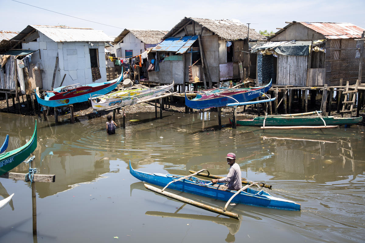 Philippines. UNHCR helps community at risk of statelessness