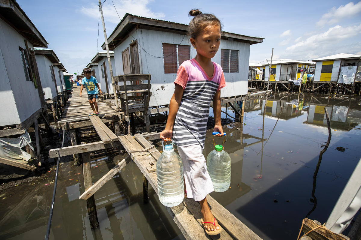 Philippines. UNHCR helps marginalised indigenous group avoid statelessness