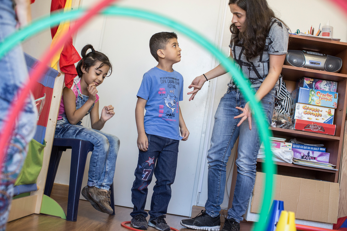 Lebanon. Therapy helps Syrian family cope with trauma of war