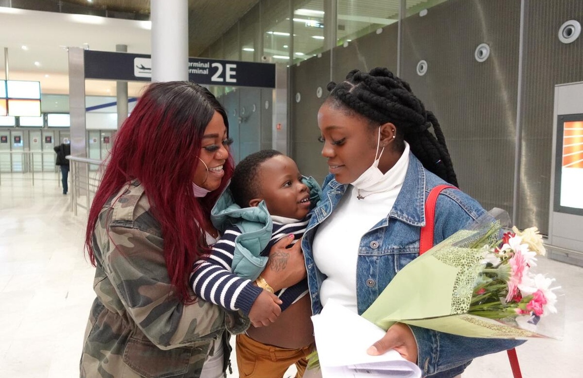 France. A mother and daughter reunited in France