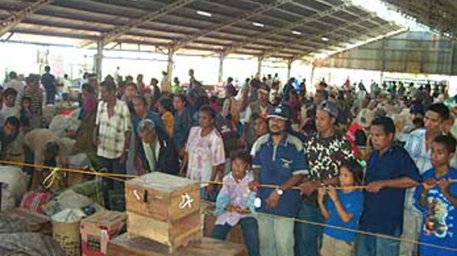 East Timor's refugees return from West Timor to celebrate independence on May 20.