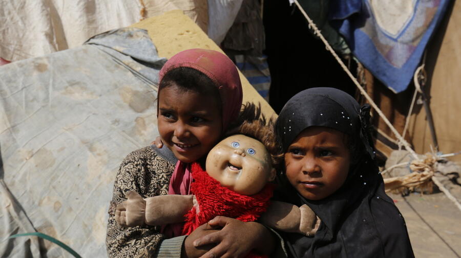 Yemen. Yemeni internally displaced people need aids