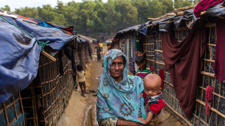 Bangladesh. Rohingya adapt to new lives in refugee camps