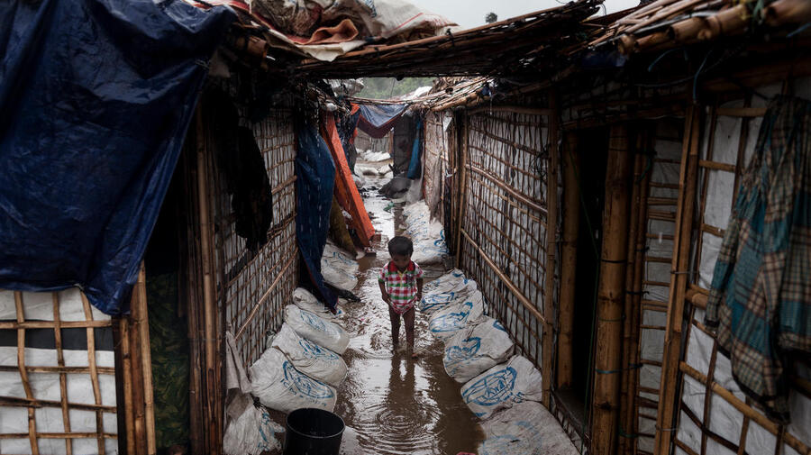 Bangladesh. flooded refugee camp
