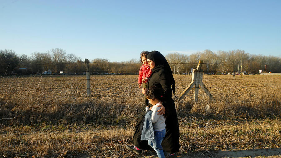 A mother and her two children were among the thousands of  refugees and migrants who reportedly made their way to the border over the past days.