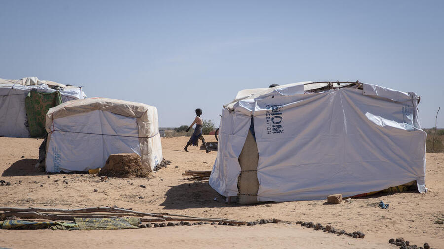 Niger. High Commissioner backs new policy for refugees, IDPs and hosts