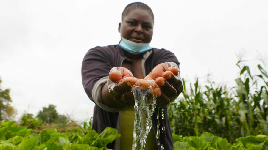Zimbabwe. Improving condition in in Tongogara refugee camp